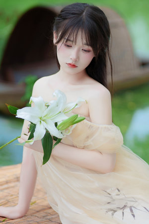 在线精品无码二